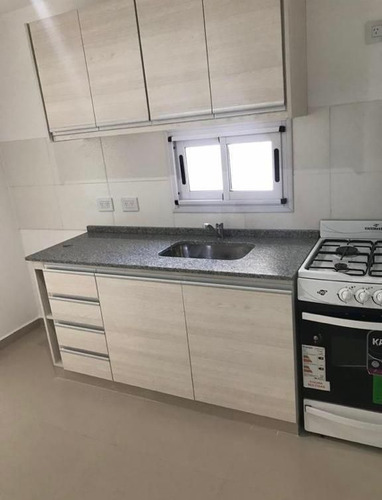 Imagen 8 de 15 de Departamento En Venta De 2 Ambientes De Excelente Ubicación En Temperley