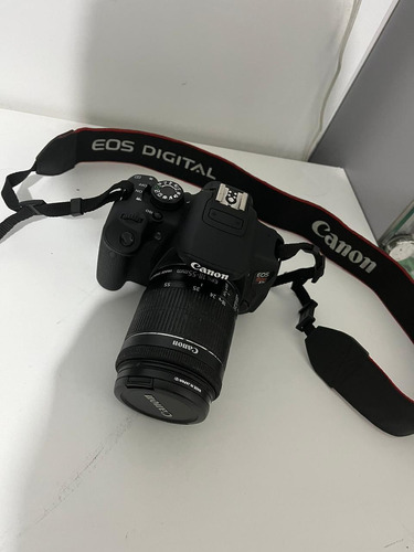 Canon Eos Rebel T5i Dslr Color  Negro