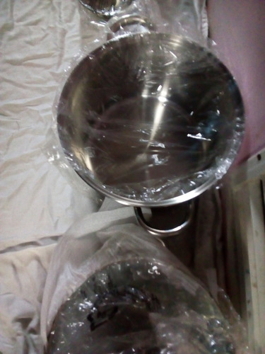 Imagen 7 de 9 de Batería De Acero Inoxidable Marca Magefesa 10 Piezas Nuevas.