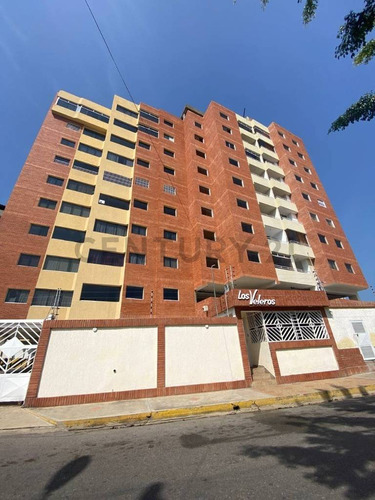 Apartamento Para La Venta En El Conjunto Residencial Los Veleros