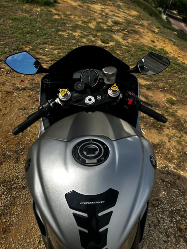 Hermosa Yamaha R6r Modelo 2008