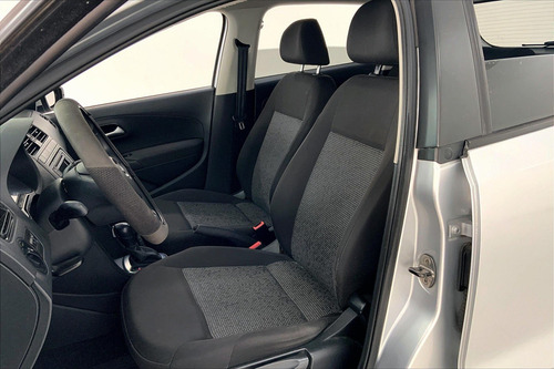 Imagen 17 de 25 de Volkswagen Polo 5 Pts Hb Starline, 16l, Tm5, R-15