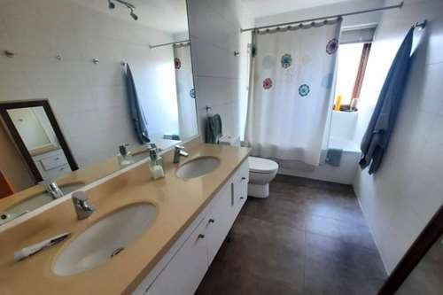 Casa En Venta De 6 Dorm. En Chicureo