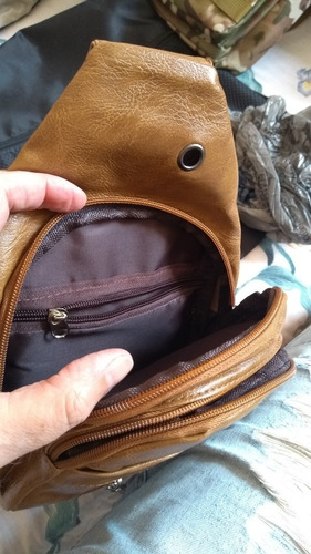 Imagem 4 de 6 de Bolsa Antifurto Transversal De Peito