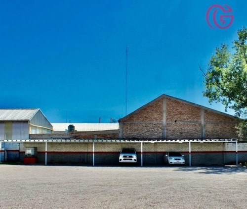 Greenwood Vende Base De Operaciones, Edificaciones Y Gran Terreno En Carril Rodriguez Peña.