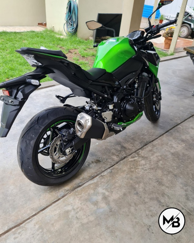 Naked Kawasaki Modelo Z900 2022