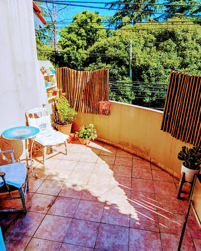 Ph En Planta Alta Dos Dormitorios Con Placard L/c Cocina Integrada Terraza Propia Lavadero Independiente Excelente Estado