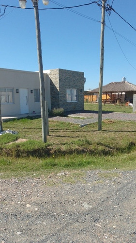 Imagen 5 de 6 de Terrenos En El Sol De Domselaar Barrio Ya Consolidado!