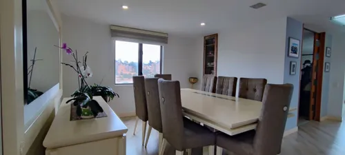 Apartamento En Venta En Colina Campestre. Cod V12413