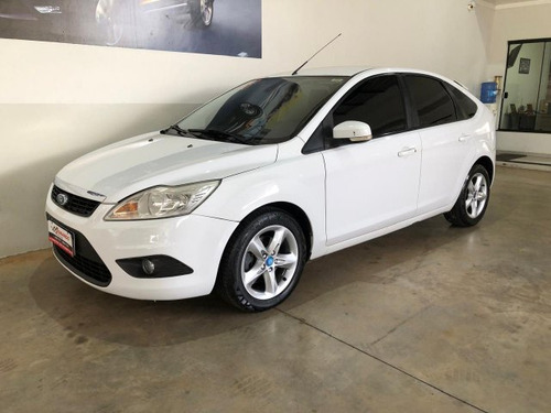 Ford Focus Focus 2.0 GLX 16V FLEX 4P AUTOMÁTICO