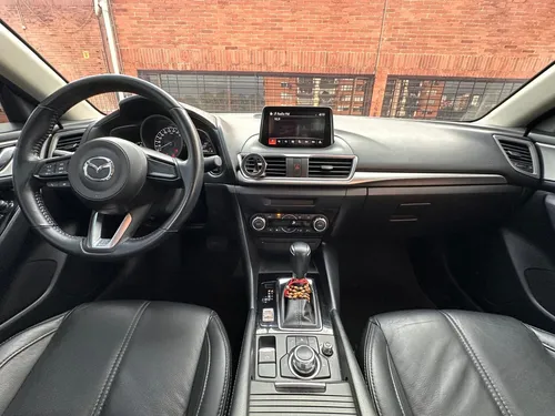 Mazda 3 2.0 Touring At
