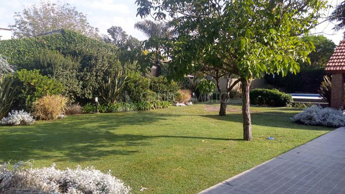 Venta Casa Parada 11 - A 300 Mts. De Ruta 9. Funes