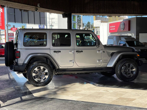 Imagen 2 de 10 de Jeep Wrangler Sahara Mild Hibryd
