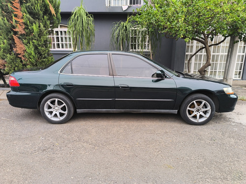 Honda Accord 2.4 Ex sedan L4 tela Mt automatico