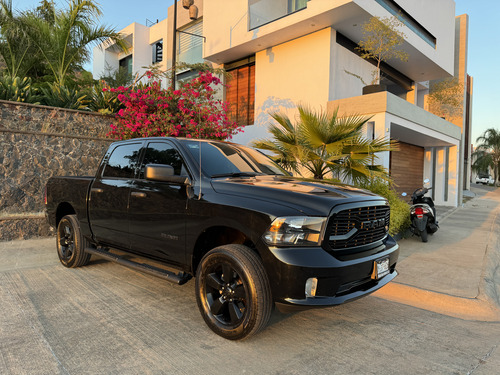 Dodge Ram Hemi 5.7 Sport Crew 4x4
