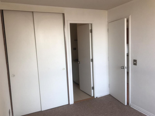 Oportunidad Impecable Departamento 1 Dormitorio Metro Moneda