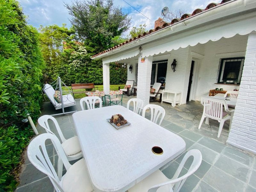 Venta De Casa 6 Dormitorios En Playa Mansa