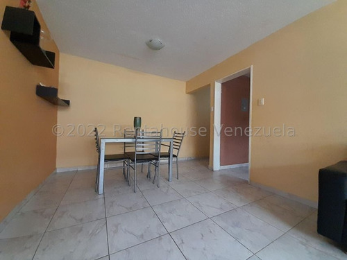 Imagen 4 de 11 de Apartamento En Venta En Turmero Los Nisperos Db 23-599