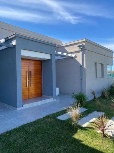 Imagen 4 de 30 de Venta De Casa A Estrenar En B° Los Álamos A Metros Del Acceso Oeste, Luján.