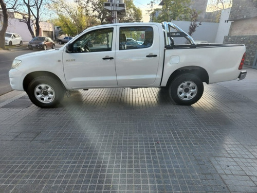 Imagen 6 de 17 de Toyota Hilux 2.5 C/d 4x4 Td Dx