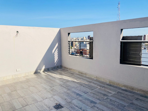Imagen 18 de 30 de Flores Triplex 3 Amb Terraza Propia Luz Amenities