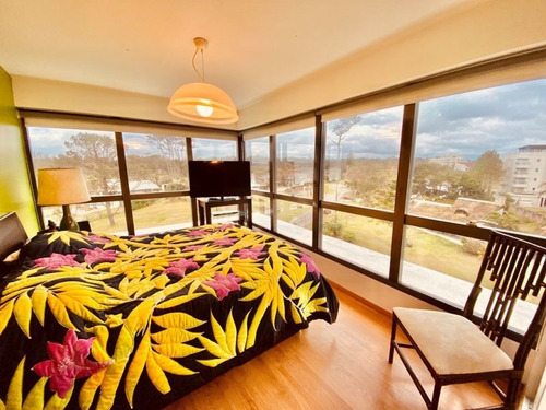 Imagen 17 de 27 de Apartamento 3 Dormitorios En Playa Mansa, Punta Del Este - Terraza De La Laguna