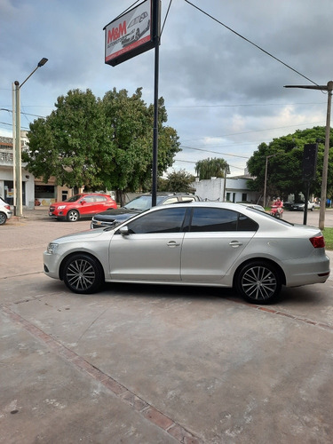 Volkswagen Vento 2.0 Sportline Tsi 200cv Dsg 2011
