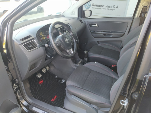 Imagen 6 de 8 de Vw Suran Cross Highline 2013 Excelente Estado!!
