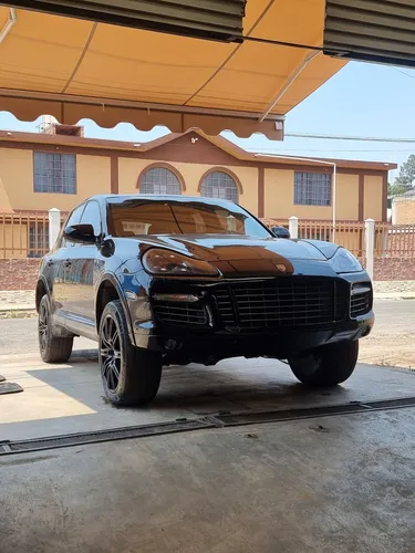 Porsche Cayenne 4.8 Turbo Tiptronic At