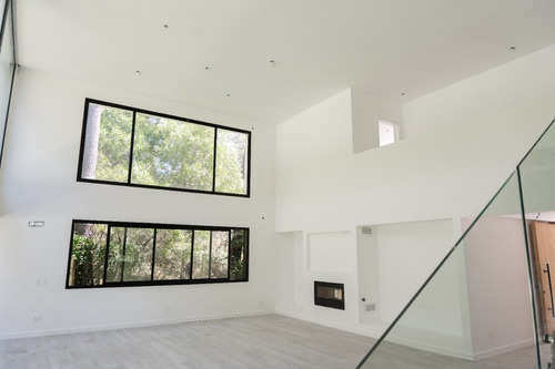 Casa En Punta Del Este. Venta Y/o Alquiler