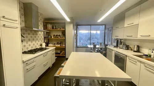 Departamento En Venta De 4 Dorm. En Lo Barnechea