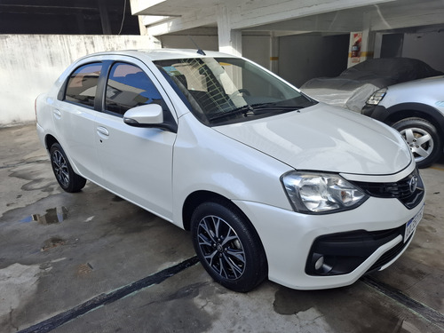 Toyota Etios 1.5 Platinum 4 p