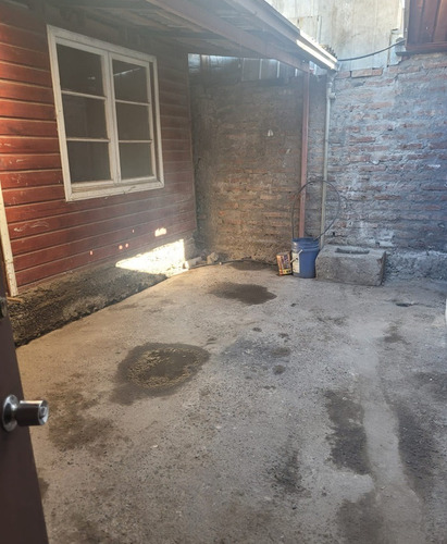 Casa En Venta En Cerrilos 4 Dormitorios 2 Baños 1 Estacion.