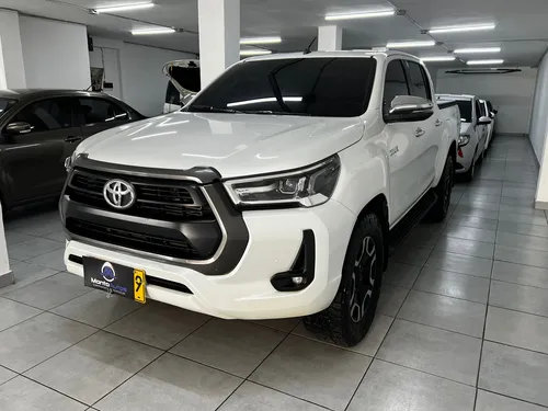Toyota Hilux 2.4 Diésel Automática