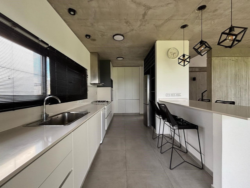 Casa En Venta En El Cantón, Escobar, G.b.a. Zona Norte