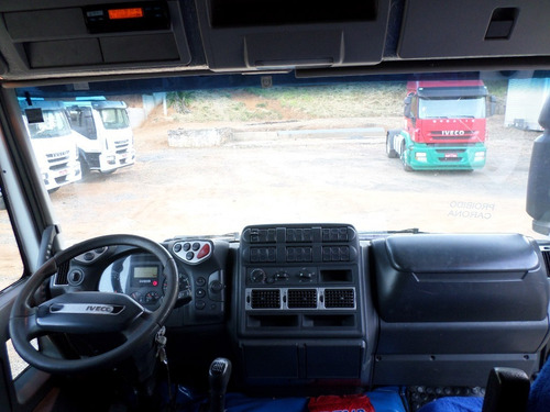 Imagem 6 de 6 de Iveco Tector 2011/12 6x2 Chassi/carroç Financ. 1º Caminhão