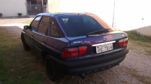 Ford Escort Zetec Sedan 1.8 16v