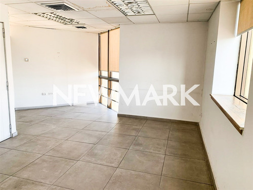 Oficina En Arriendo En Providencia