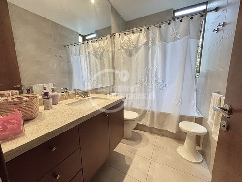 Departamento En Venta De 4 Dorm. En Las Condes, Jardín,