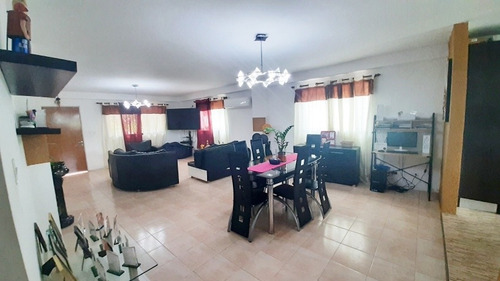 Imagen 2 de 30 de Turumo Casa En Venta Remodelada 140m2 3 H 3b 4 E Ref 35.000