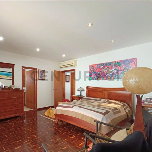 Casa Venta Prados Del Este: Si Tu Hogar Pudiera Abrazarte, Se Sentiría Como Ésta