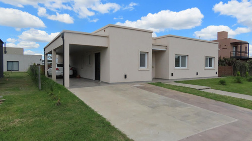 Casa En Venta En Santa Isabel 2 Con Terminaciones De Calidad
