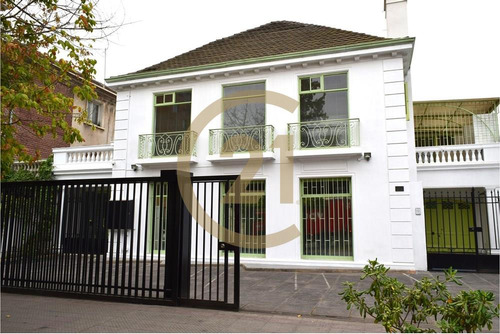 Arriendo Casa Comercial. Oficinas En Providencia