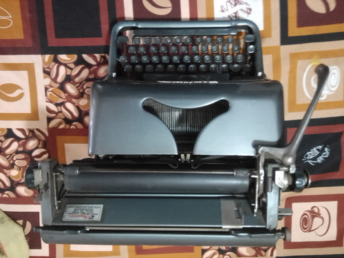 Maquina De Escribir Antigua Remington (Usado)