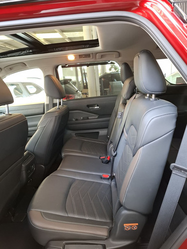 Nissan Pathfinder 3.5 Platinum At