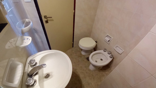 Imagen 18 de 30 de Venta Depto. 2 Amb Céntrico Cochera Villa Gesell