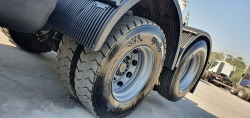Imagem 9 de 12 de Volvo Fm 370 6x2 Trucado
