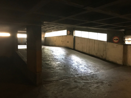 Dueño.bajo El Precio Venta De Garage En Parking Privado Piso Bajo