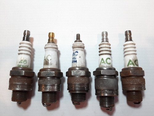 Imagen 3 de 3 de Antiguas Bujías Ac Moto Lote X 5 Usadas Ro 1561