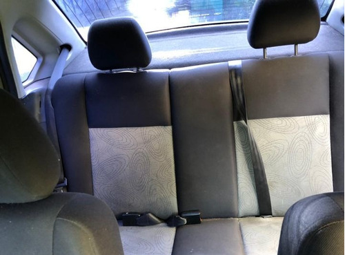 Imagen 7 de 12 de Ford Fiesta Max Ambiente Mp3